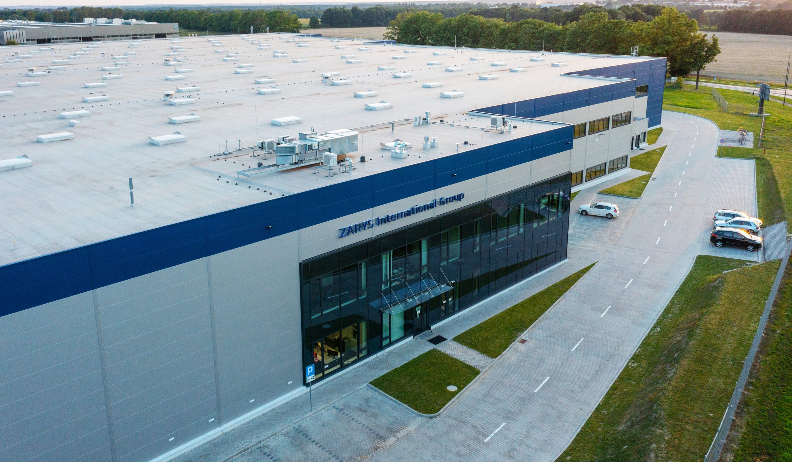 Centrum logistyczne firmy ZARYS - producenta jednorazowego sprzętu medycznego